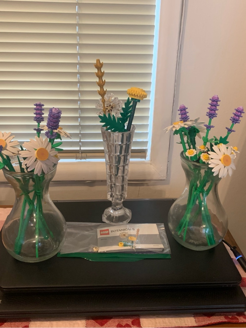 Lego Floral Stem Set in White, Yellow, Purple, Green